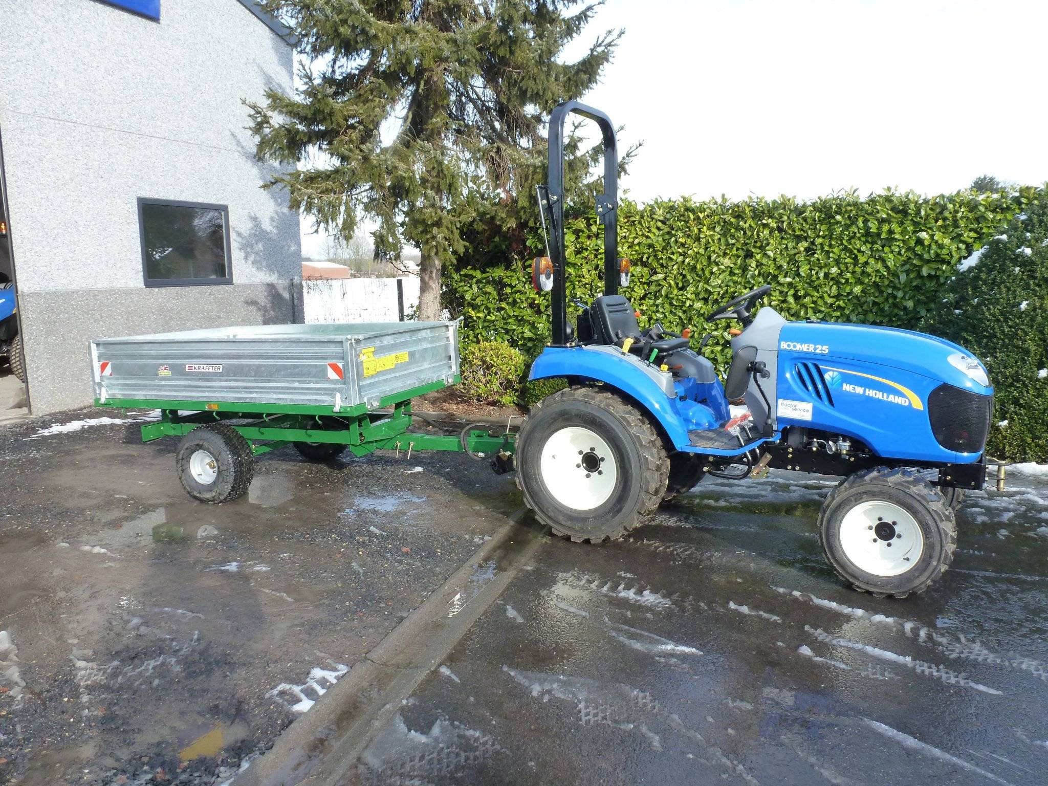 BOOMER 25 met kipper 1,5Ton