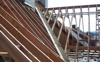 Houten dakconstructie en onderdaken