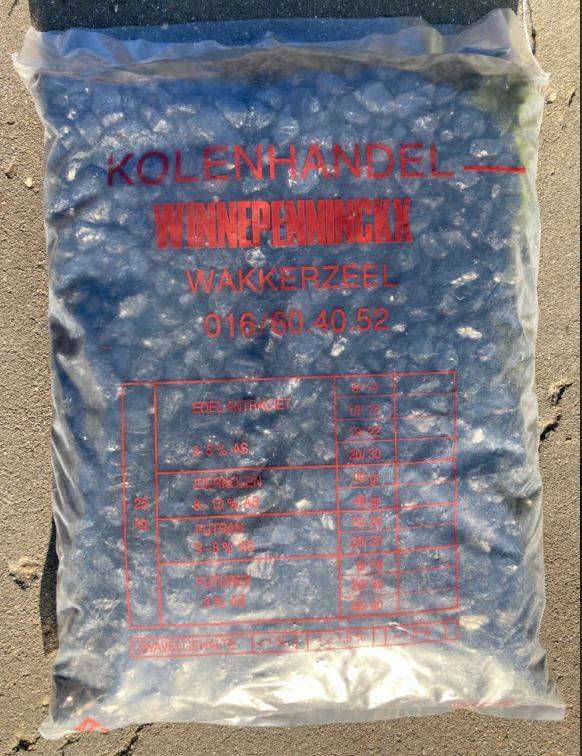 Steenkool verpakt in plastiek zakken van 25kg