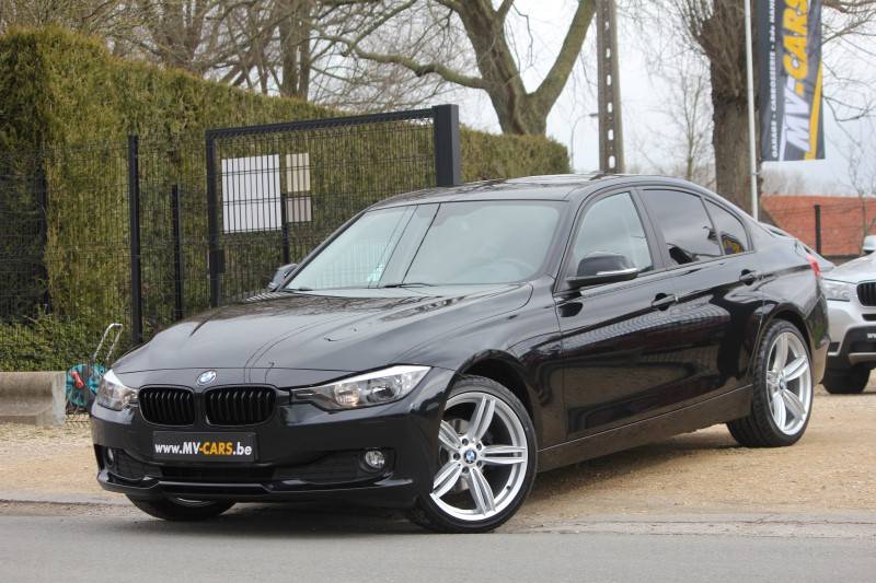 BMW 316 i Benzine Berline Navi/Pdc &hellip;